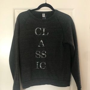 “CLASSIC” scoop neck sweater